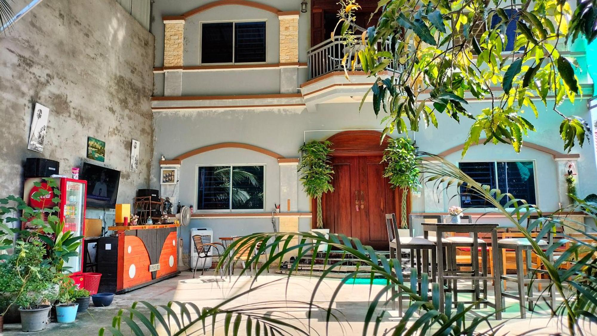 Pit stop villa - Hotel - Restaurant Kampot Buitenkant foto